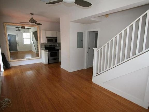 3rd image of 208 Olivia St #2