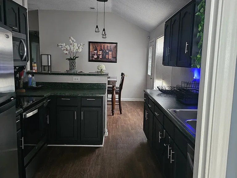 99 Harmony Dr W — Photo 2