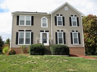 3000 Linden Ct, Coraopolis, PA