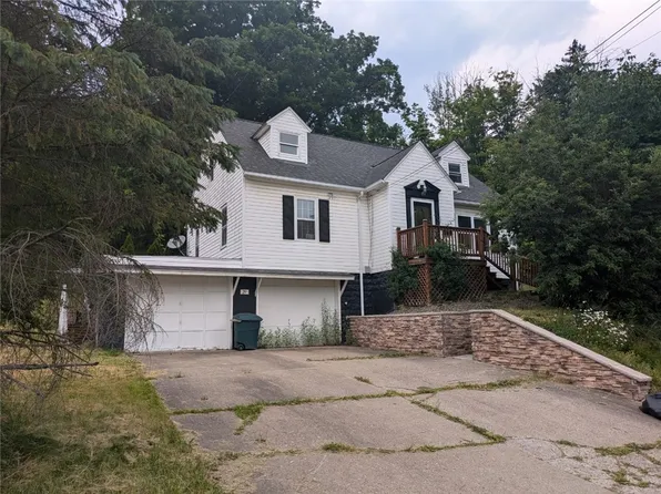 29 Delaware Ave, Bradford, PA 16701