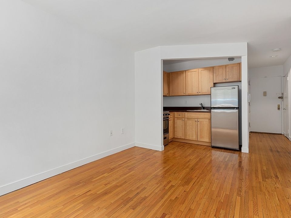 1st image of 309 W 30th St APT 5C