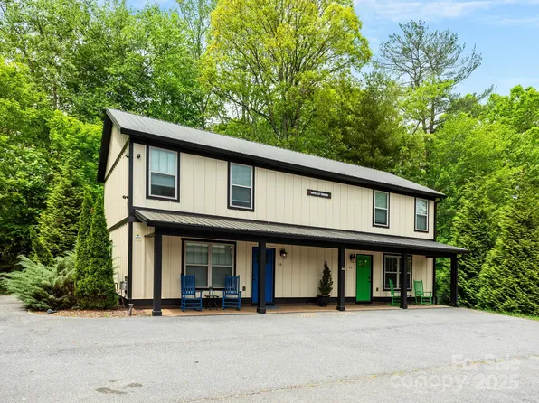 12 Martin Valley Rd, Swannanoa, NC 28778