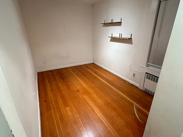47 Russell St #1 — Photo 6