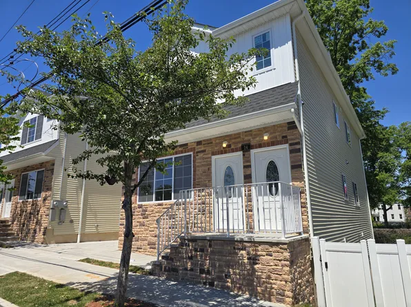24 Shaughnessy Ln, Staten Island, NY