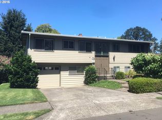 12055 SW Bruce Ln, Beaverton, OR 97008