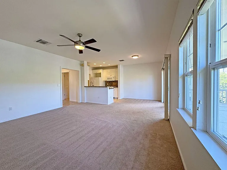 92-1078 Olani St #4 — Photo 3