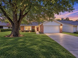 9634 Magnolia Ridge Dr, Houston, TX 77070