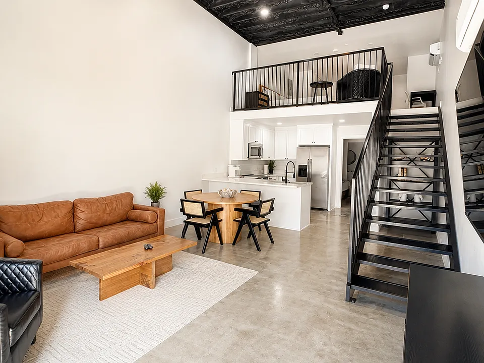 120 E Rogers Blvd #1