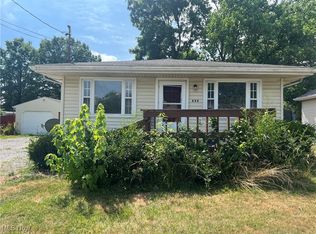 888 Huber St, Akron, OH 44306
