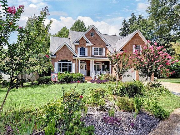 2nd image of 103 Sloop Ct
