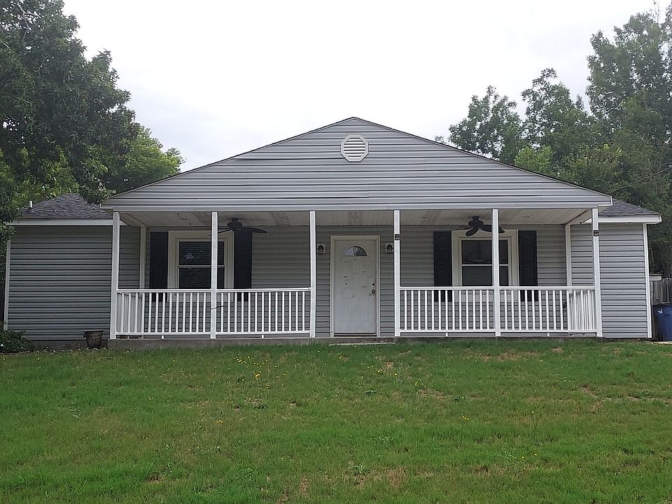 1st image of 137 W Lynne Dr