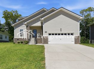 242 Greenwood Dr, La Vergne, TN 37086