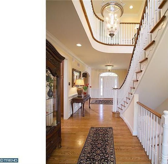2nd image of 11 Blantyre Cir