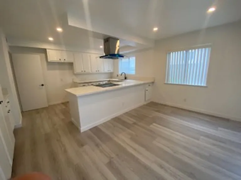 503 Fairview Ave — Photo 2