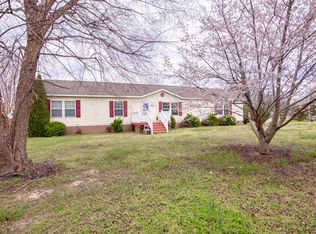 40 Raven Ln, Callao, VA 22435