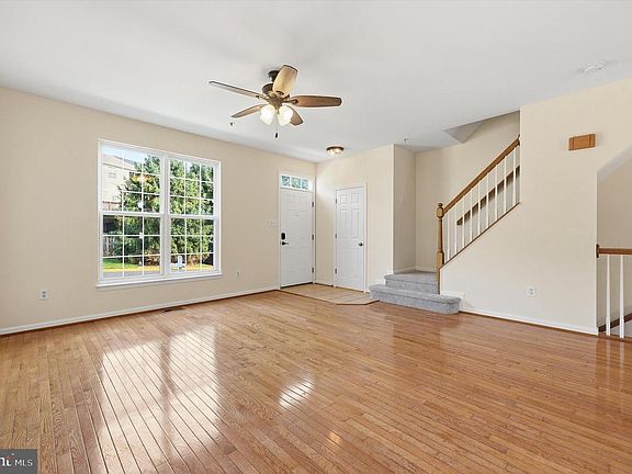 2nd image of 525 Ellison Ct