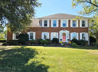 833 Kemp Meadow Dr, Chesapeake, VA 23320