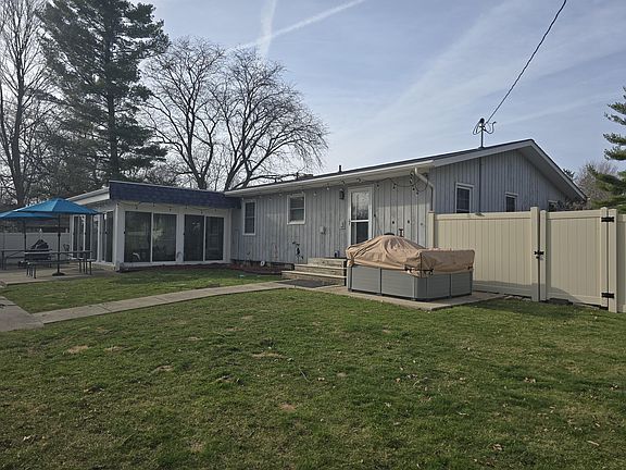 5th image of 915 Grand Ave