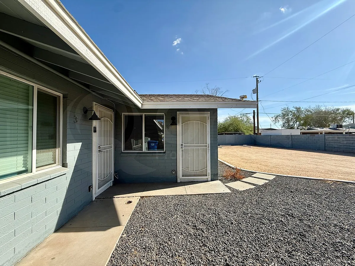 2 bed, 1.0 bath, 800 sqft, $1,499 — Photo 1