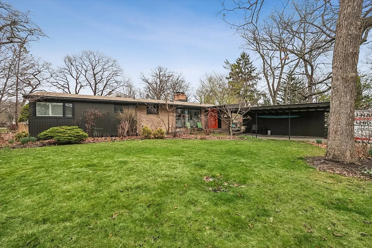 214 Hancock Ave photo 1