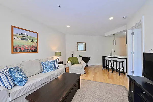 Sold by Home by Choice LLC | media 4