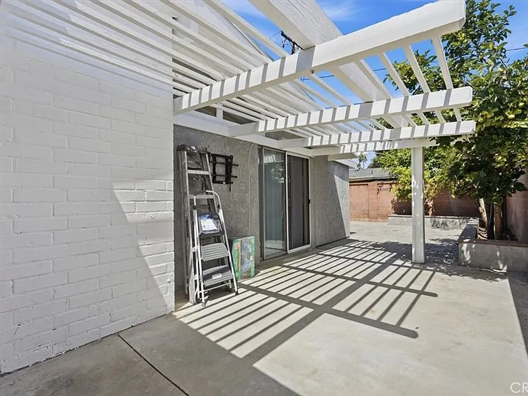 533 S Devon Rd — Photo 22