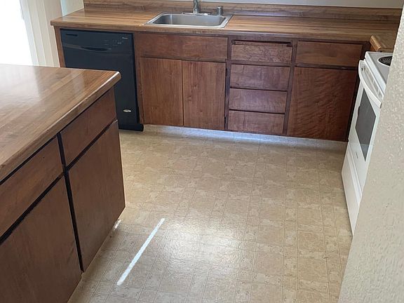 2nd image of 120 E North St APT 4