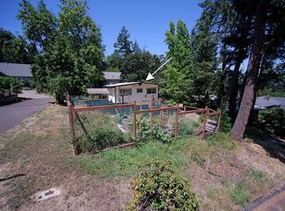2392 Cleveland St, Eugene, OR 97405