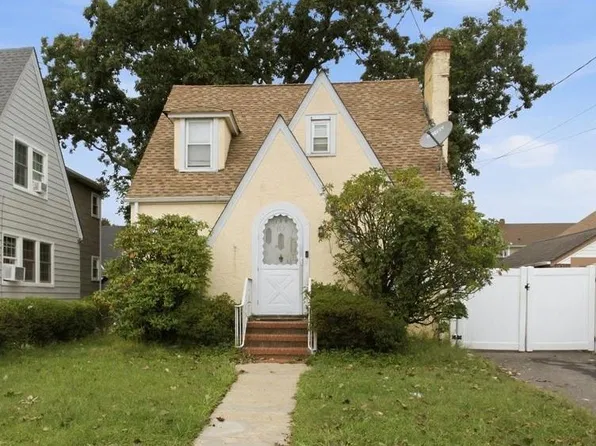 179 Crowell Street, Hempstead, NY 11550