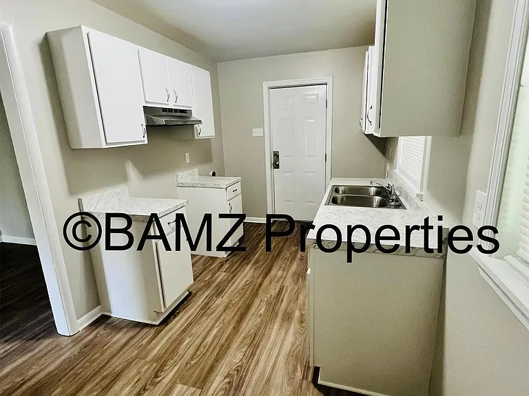 2721 Marlene St — Photo 6
