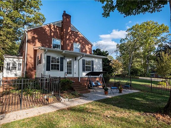 5th image of 211 Dutchman Creek Rd