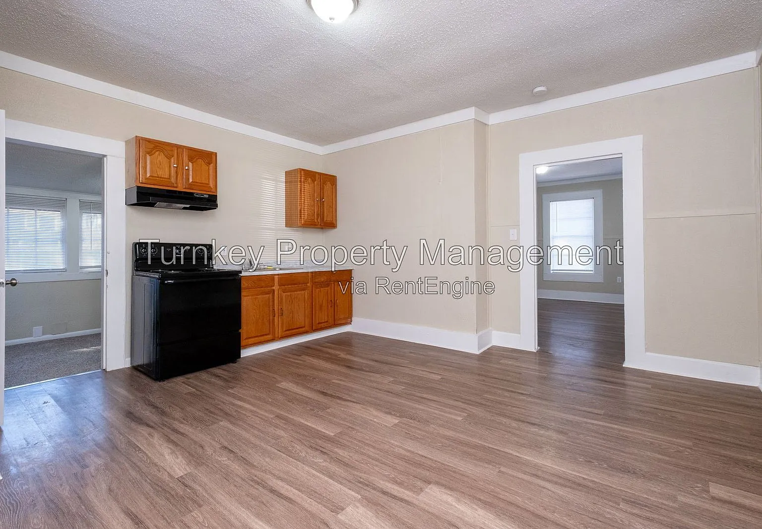 2 bed, 1.0 bath, 944 sqft, $945 — Photo 3