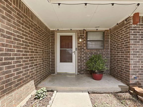 2nd image of 308 Lotus Ave