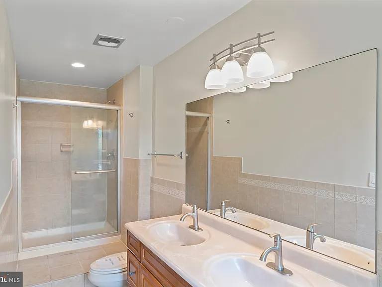 17004 Cashell Rd — Photo 37