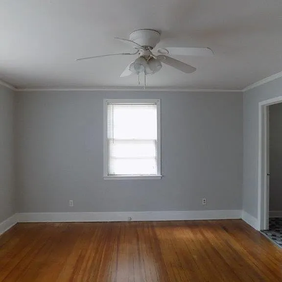 921 Texas St — Photo 4