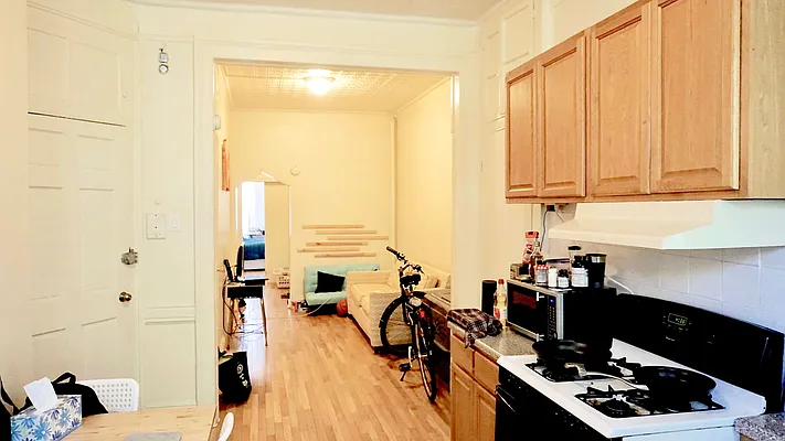 Rented by Compass | media 12