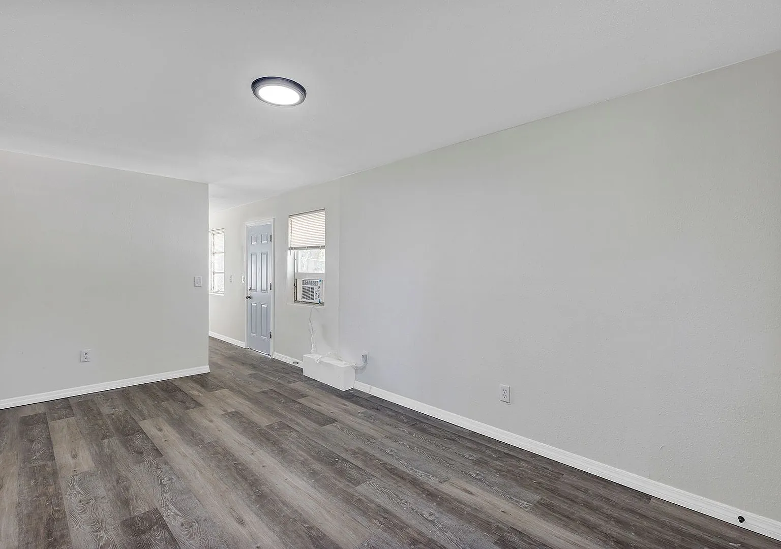 Discover Coastal Living at Its Finest: 751 Bellevue Unit 3, Daytona Beach - Your Dream Home Awaits! — Photo 3