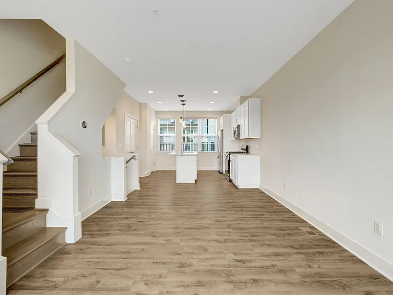 11247 Beaker St — Photo 8