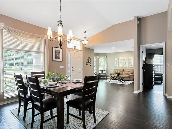 3rd image of 3065 E Floral Way