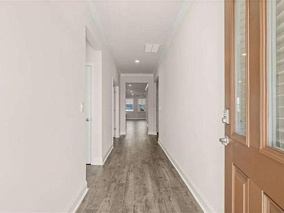 3rd image of 224 Parnassus Rd