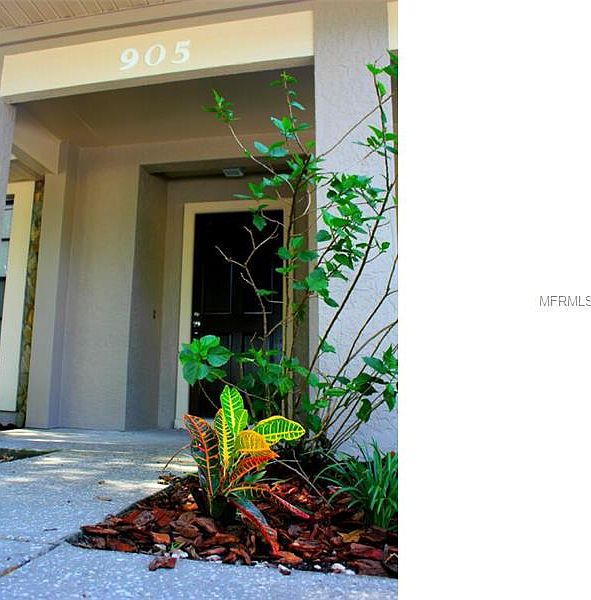 1st image of 905 Sandywood Dr