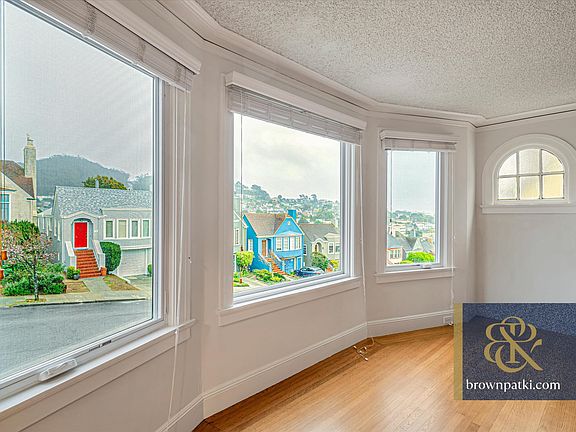 4th image of 8 Wawona St