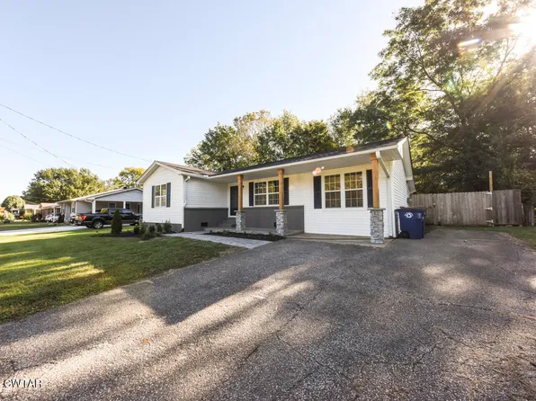 572 Hayes St, Lexington, TN 38351