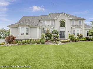 550 Derose Ln, Freehold, NJ 07728