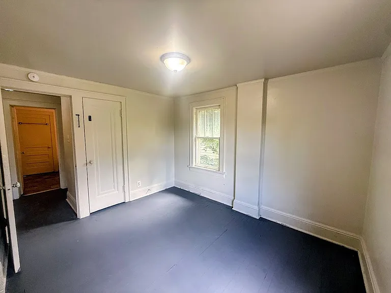 325 Grace Ave — Photo 14
