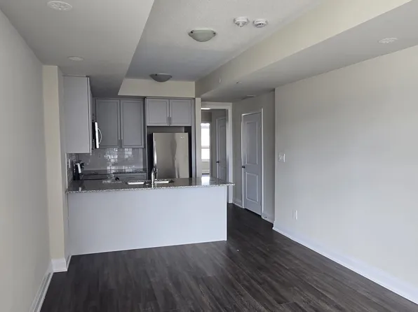 1573 Rose Way #101, Milton, ON L9E 1V8