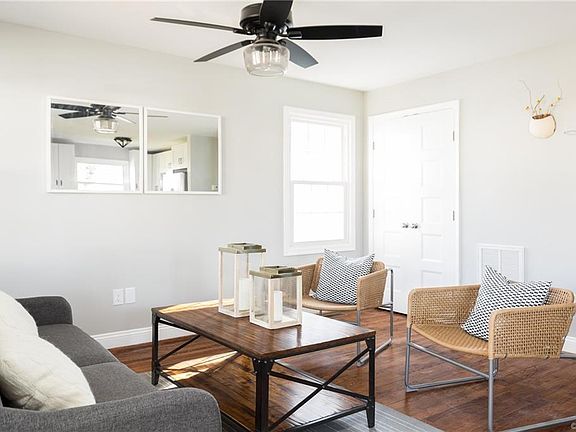 3rd image of 1227 W 38th St