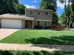 1102 Stamford Rd, Ypsilanti, MI 48198