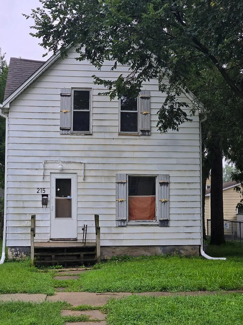 215 Center — Photo 1