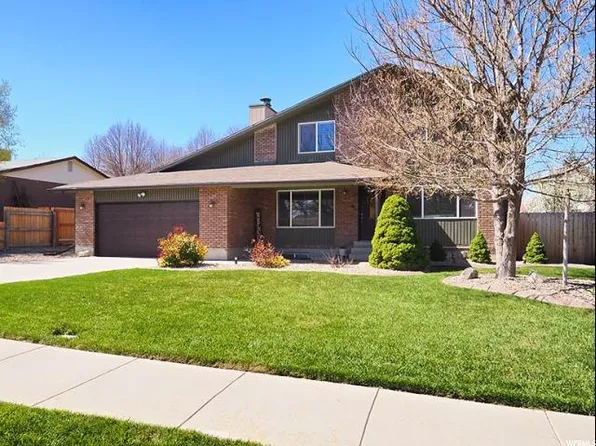 5496 S Bastile Dr, Salt Lake City, UT 84129
